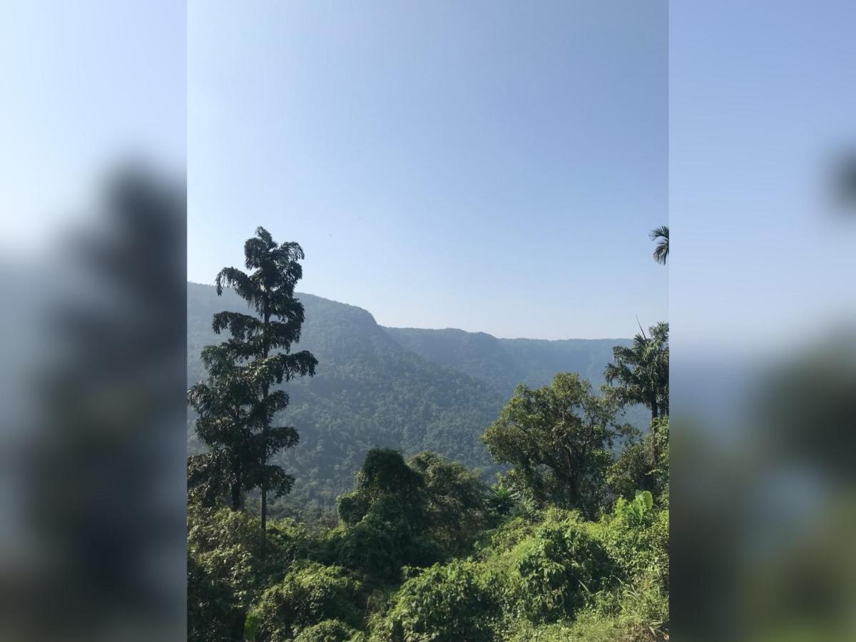 Living Roots Lodge Cserrapundzsi Kültér fotó
